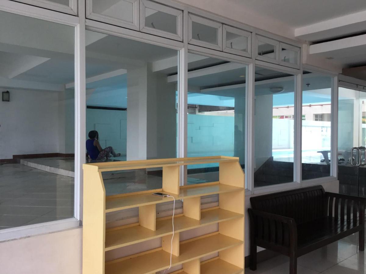 Condo With Free Swimming Pool & Viewing Deck Tagaytay City Bagian luar foto