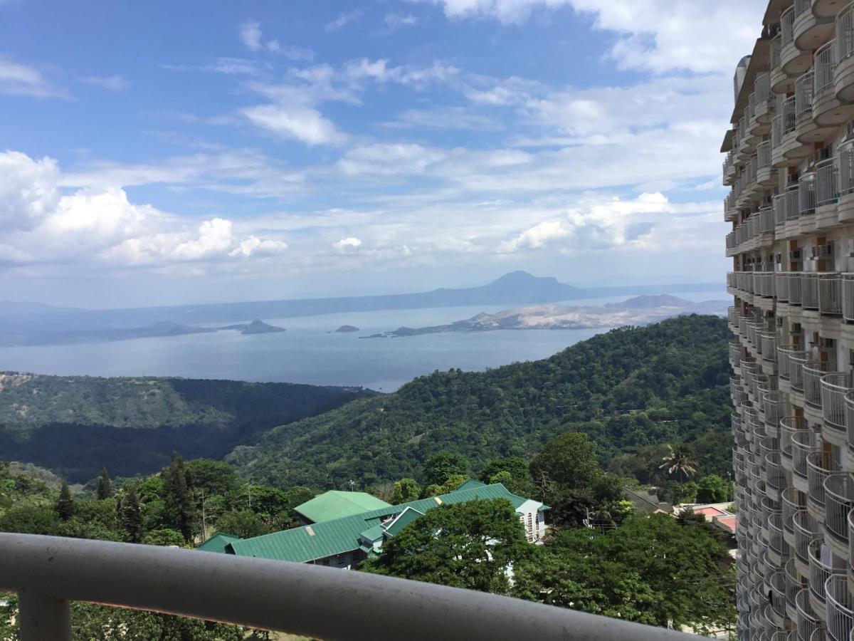Condo With Free Swimming Pool & Viewing Deck Tagaytay City Bagian luar foto