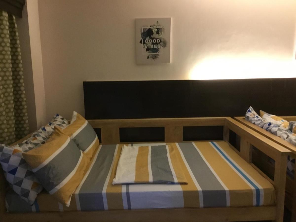 Condo With Free Swimming Pool & Viewing Deck Tagaytay City Bagian luar foto